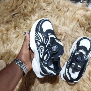 kids sneakers