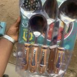 Spoon and knife set
