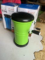King grater with pusher