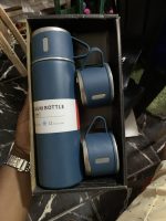 Vacuum flasks and cup - Image 4